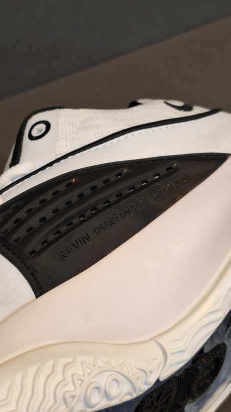 کفش بسکتبال والیبال Nike KD 16