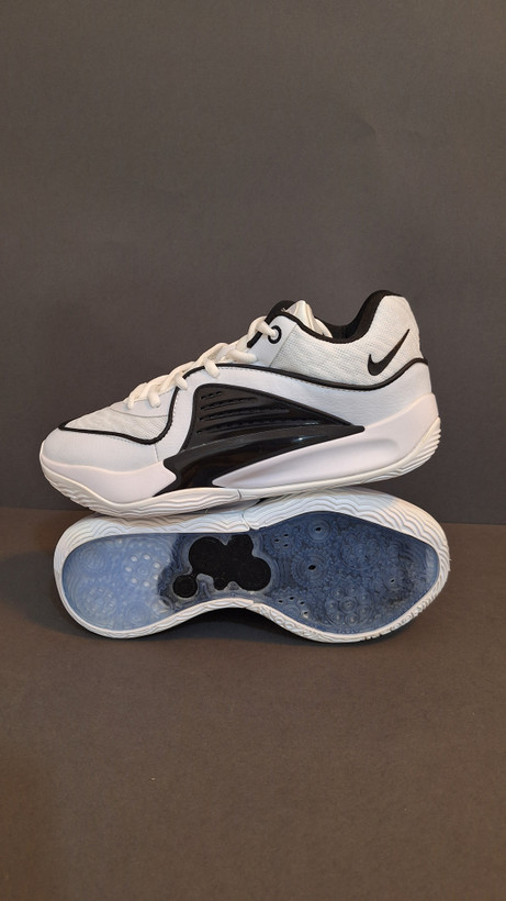کفش بسکتبال والیبال Nike KD 16