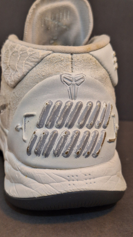 کفش بسکتبال والیبال Nike kobe AD اورجینال