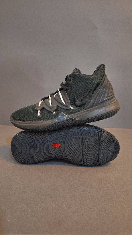 کفش بسکتبال والیبال Nike Kyrie 5 اورجینال