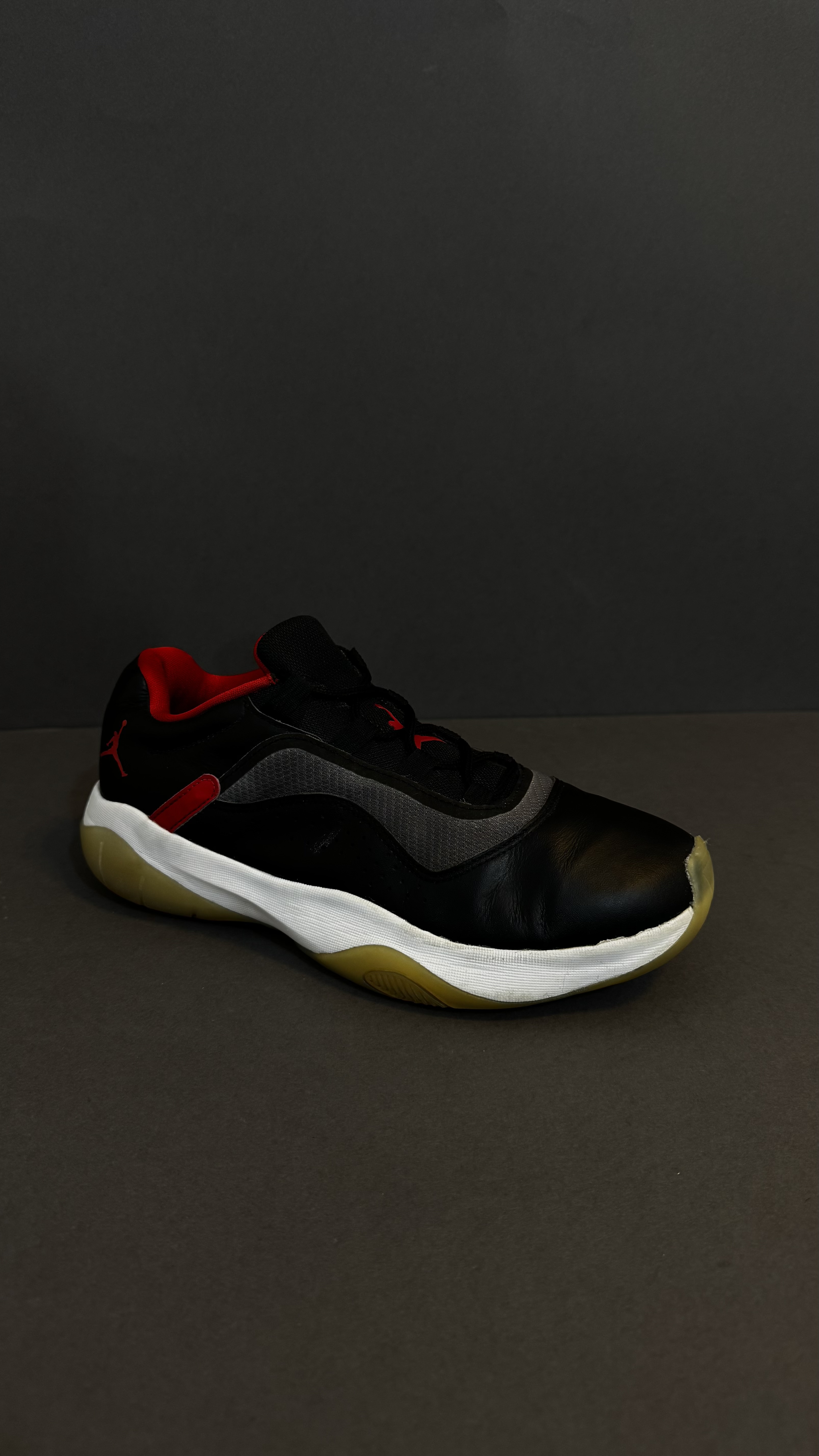 کفش بسکتبال والیبال Jordan 11 low اورجینال