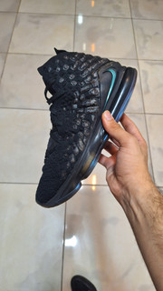 خرید و قیمت کفش بسکتبال والیبال Nike Lebron اورجینال از hardenshoes کفش بسکتبال والیبال Nike Lebron اورجینال - hardenshoes گرگان