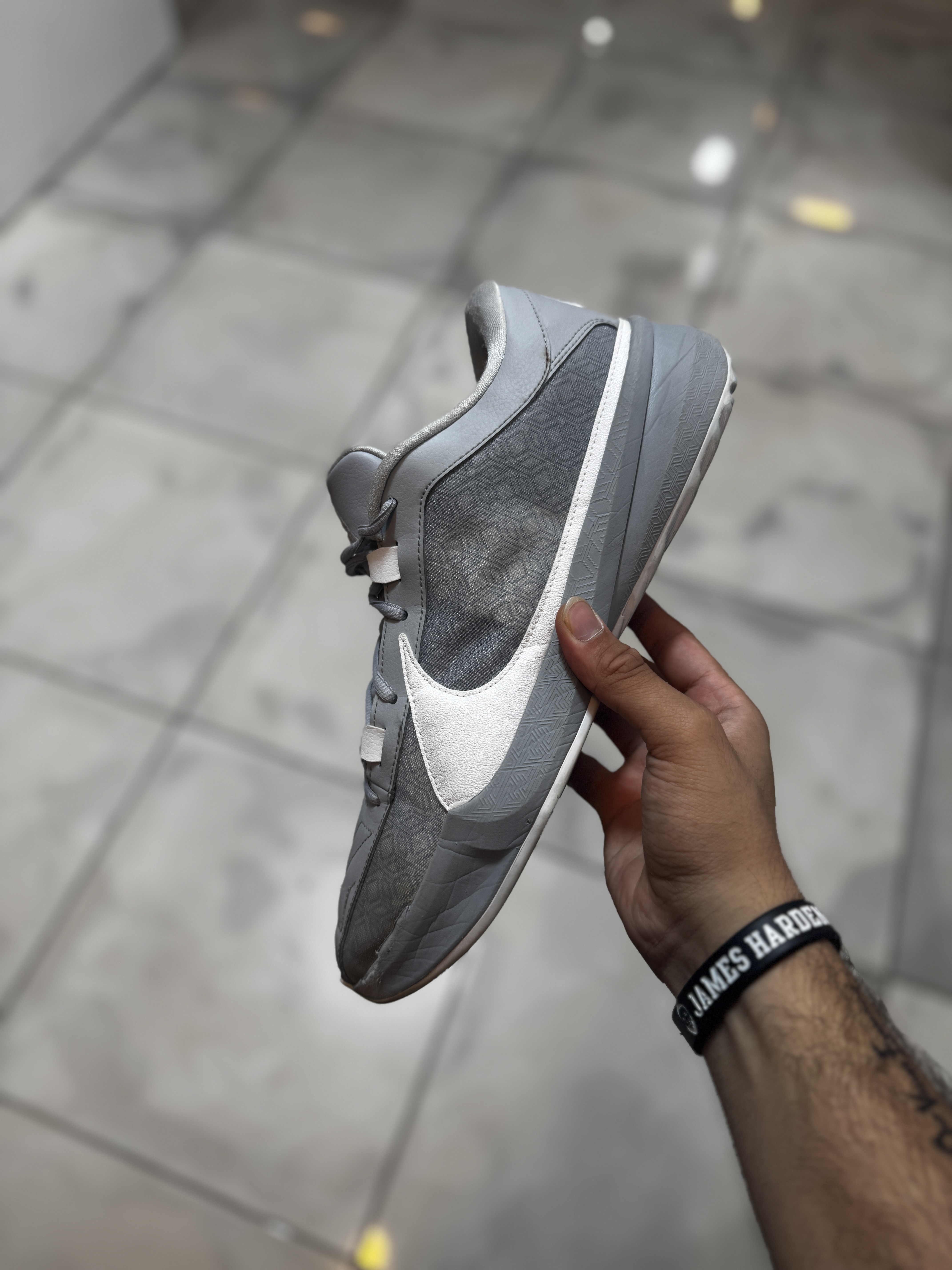 کفش بسکتبال والیبال Nike Freak 5 اورجینال