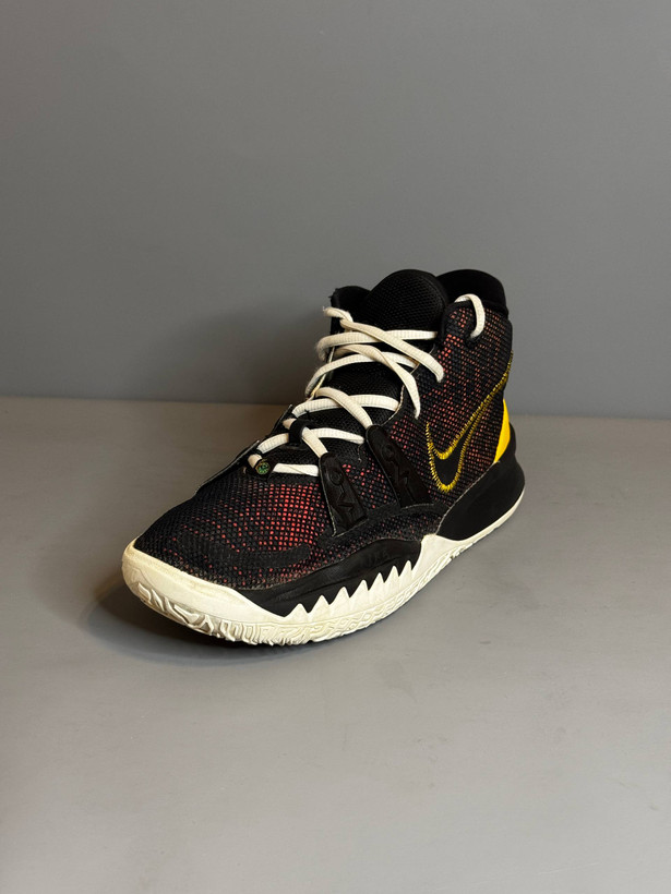 کفش بسکتبال والیبال Nike Kyrie 7 اورجینال