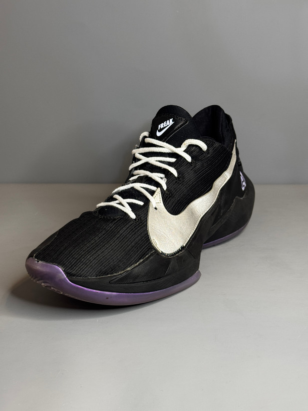 کفش بسکتبال والیبال Nike Freak 2 اورجینال