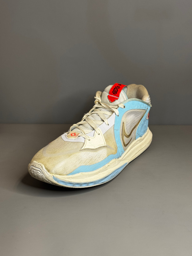 کفش بسکتبال والیبال Nike Kyrie 5 low اورجینال