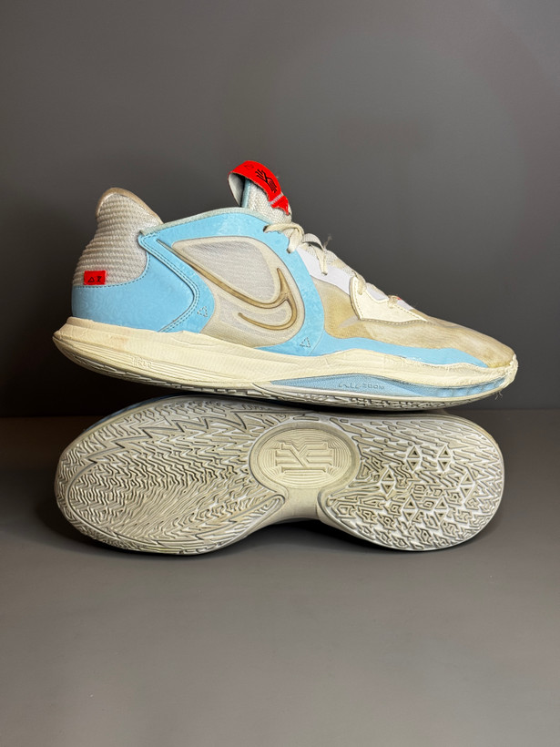 کفش بسکتبال والیبال Nike Kyrie 5 low اورجینال