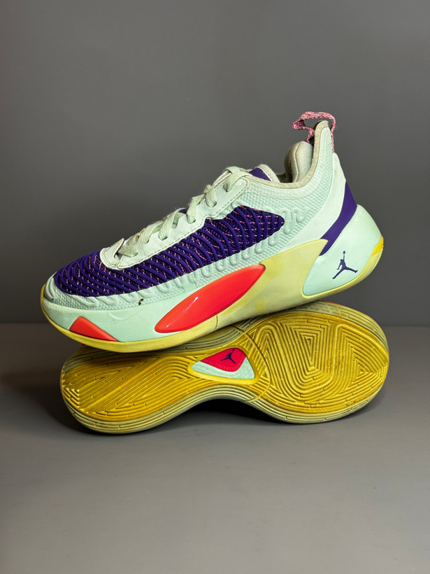 کفش بسکتبال والیبال Nike Jordan Luka اورجینال