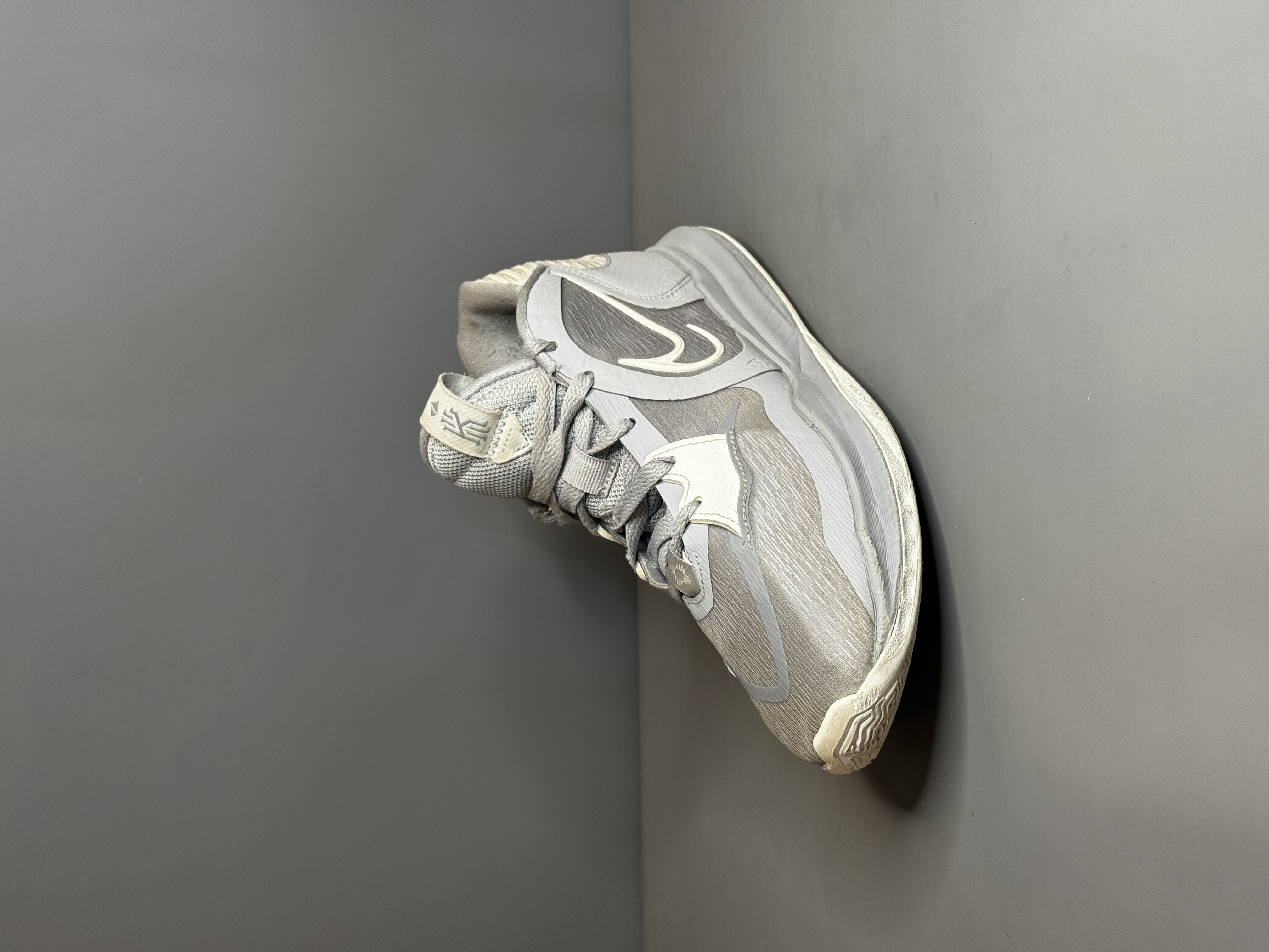 کفش بسکتبال و والیبال Nike kyrie 5 low اورجینال