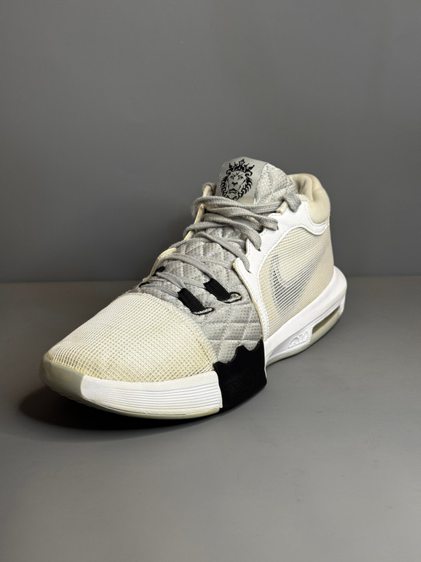 کفش بسکتبال والیبال Nike Lebron 8 اورجینال