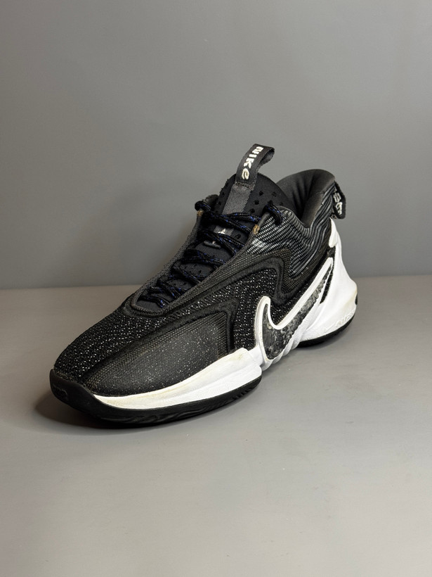 کفش بسکتبال والیبال Nike Cosmic 2 اورجینال
