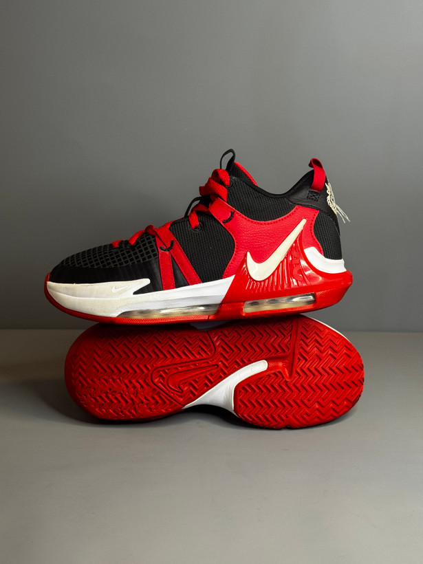 کفش بسکتبال والیبال Nike Lebron 7 اورجینال