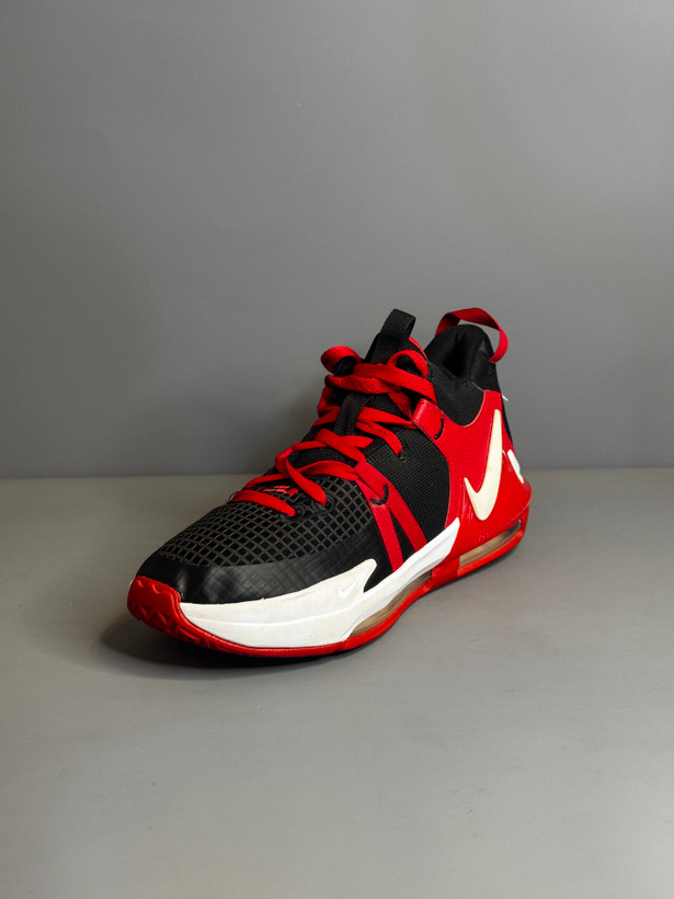 کفش بسکتبال والیبال Nike Lebron 7 اورجینال
