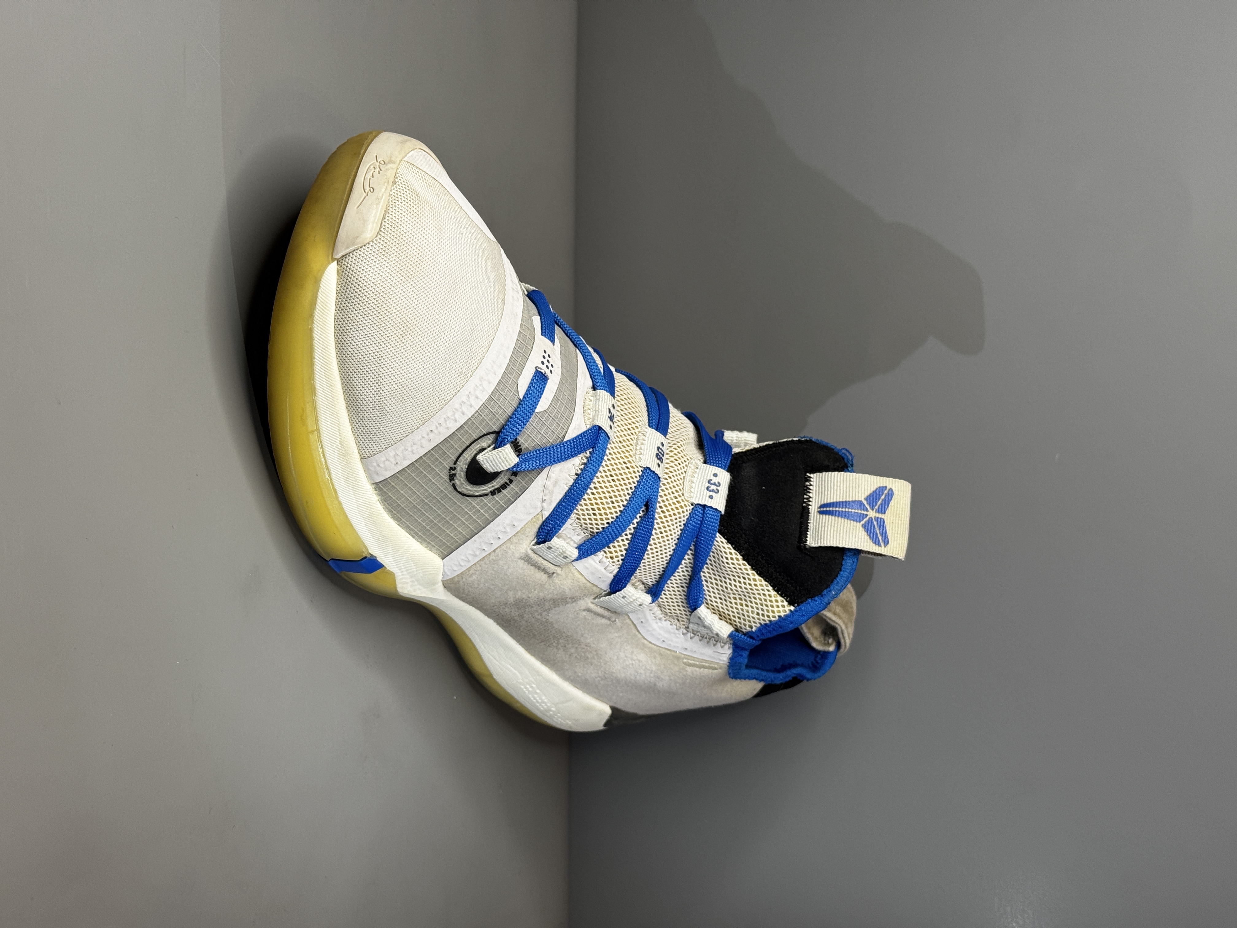 کفش بسکتبال والیبال Nike Kobe AD اورجینال