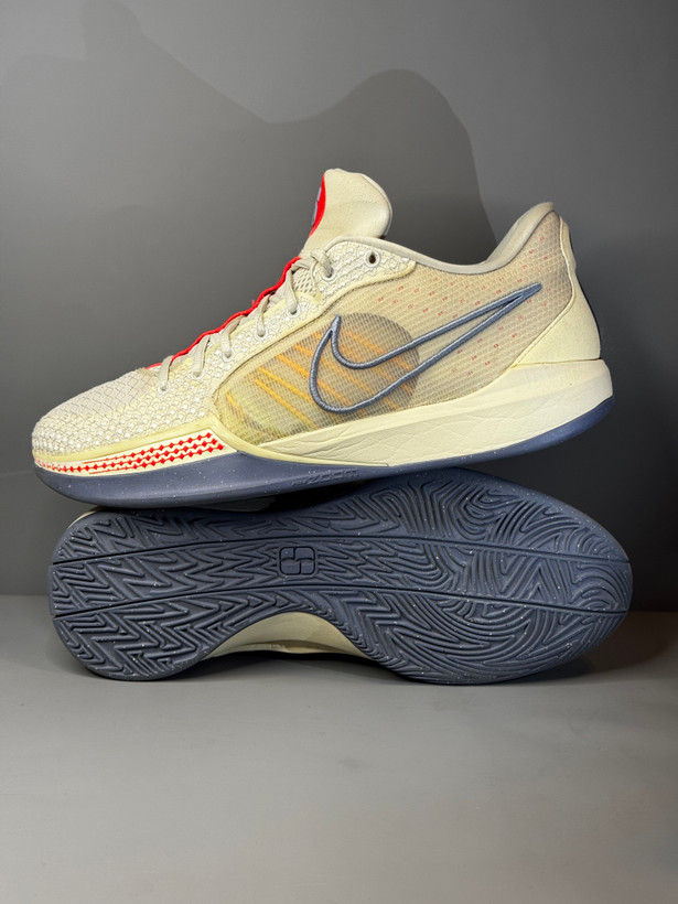 کفش بسکتبال والیبال Nike sabrina 1 اورجینال