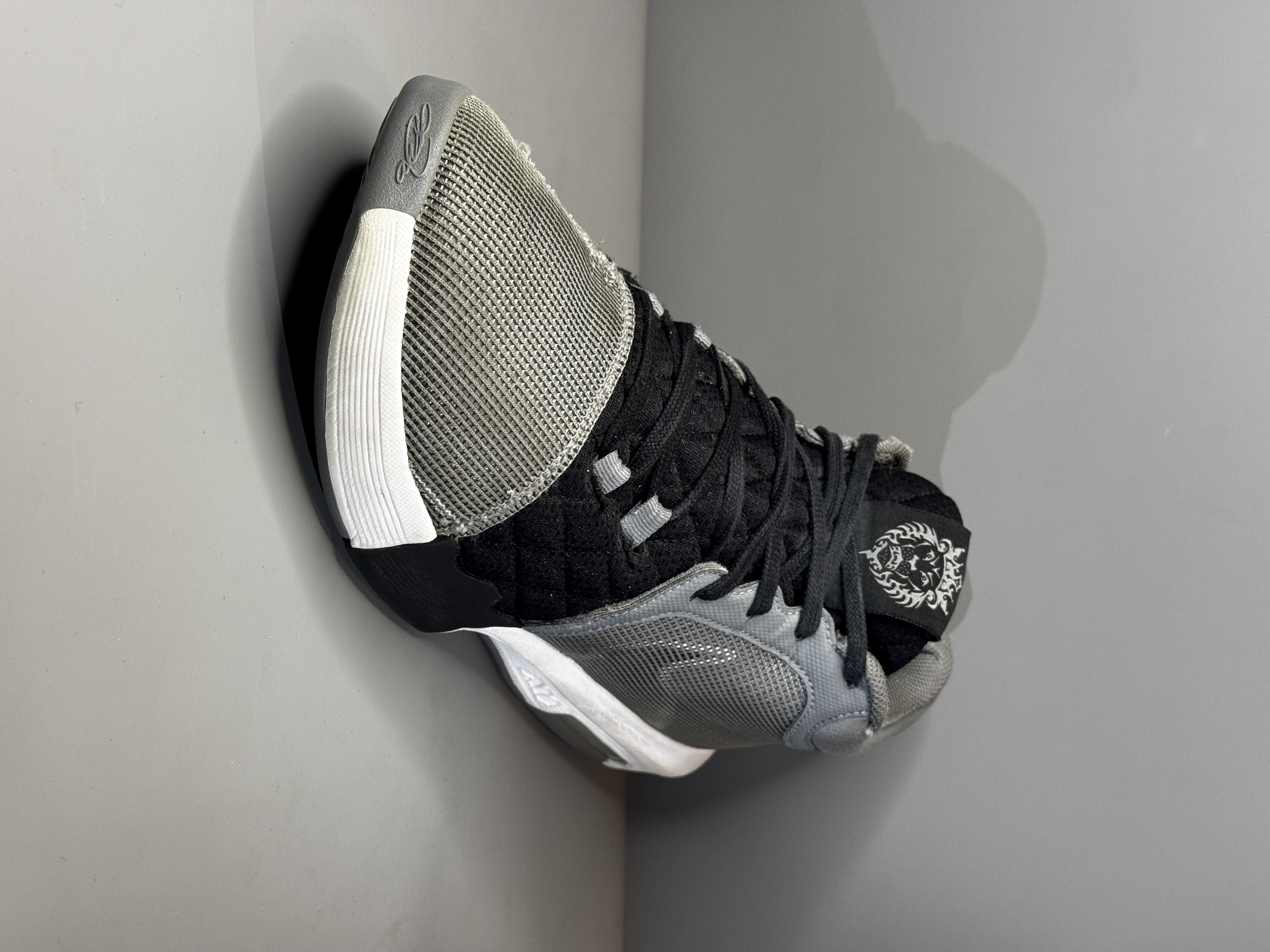 کفش بسکتبال والیبال Lebron witness 8 اورجینال